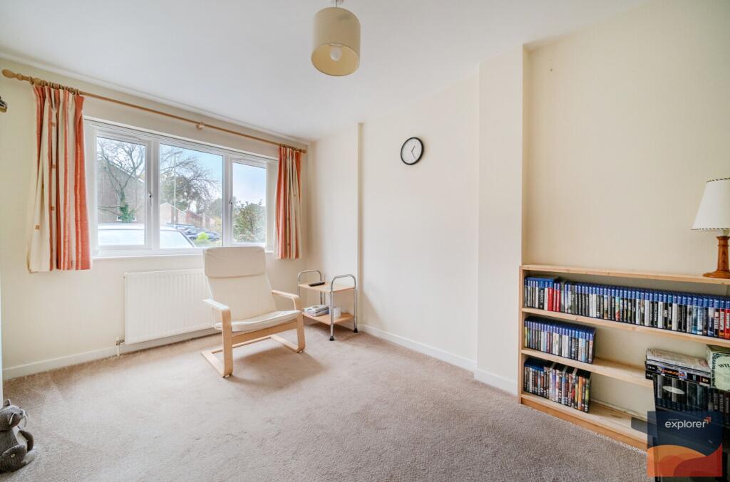 House in Basingstoke and Deane, Kempshott - View 5