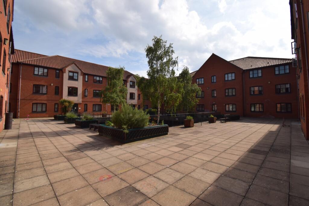 Apartment in Norwich - View 3