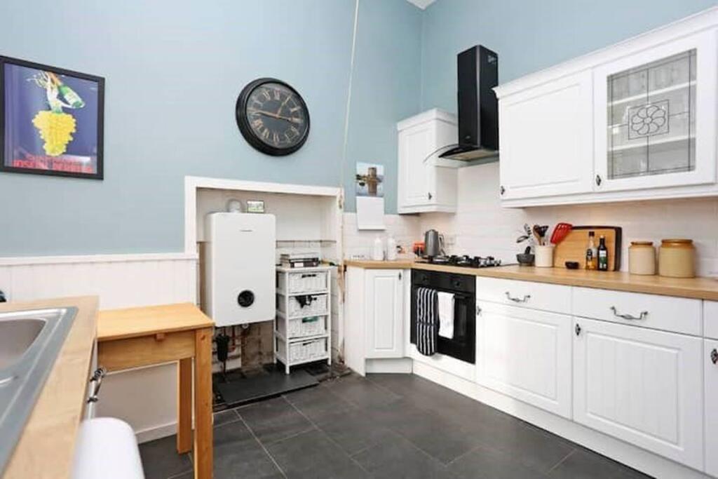 3 bedroom flat for rent