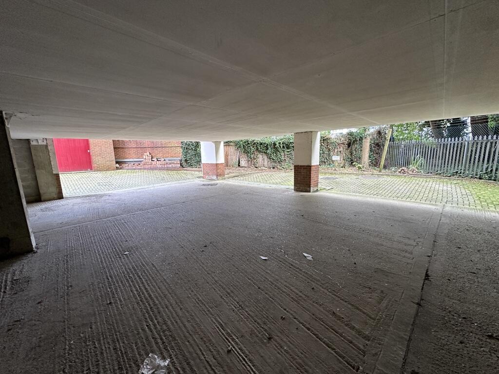Photo 8