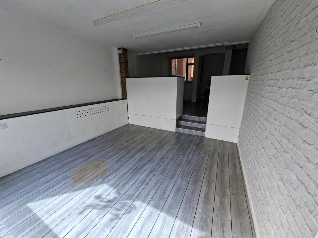 Kingsley Park Terrace, Northampton, NN2 photo 4
