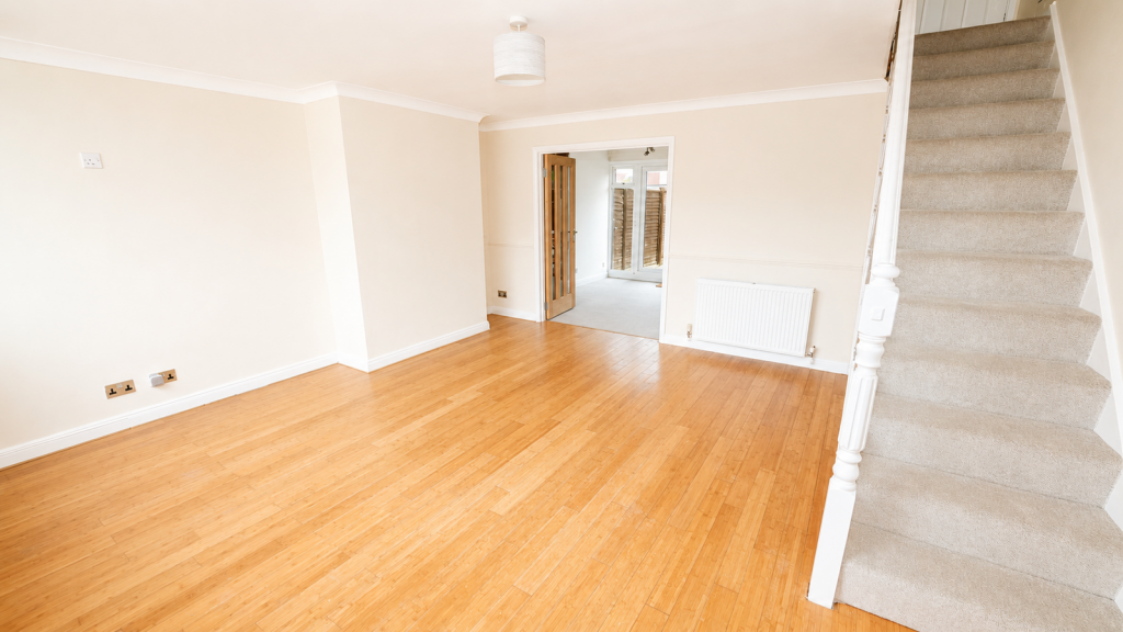 Combeside, Backwell - an established residential cul de sac that is well placed for amenities photo 3