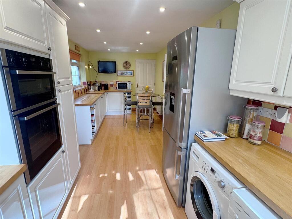 House in Newbury, West Berkshire - View 5