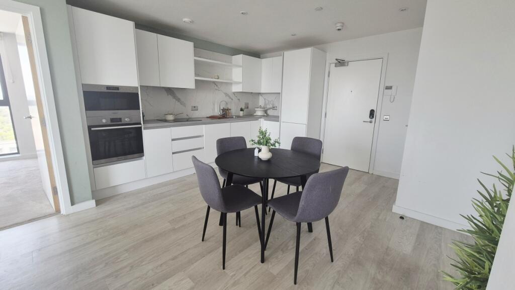 Main image of property: The Helm, Holdenhurst Road