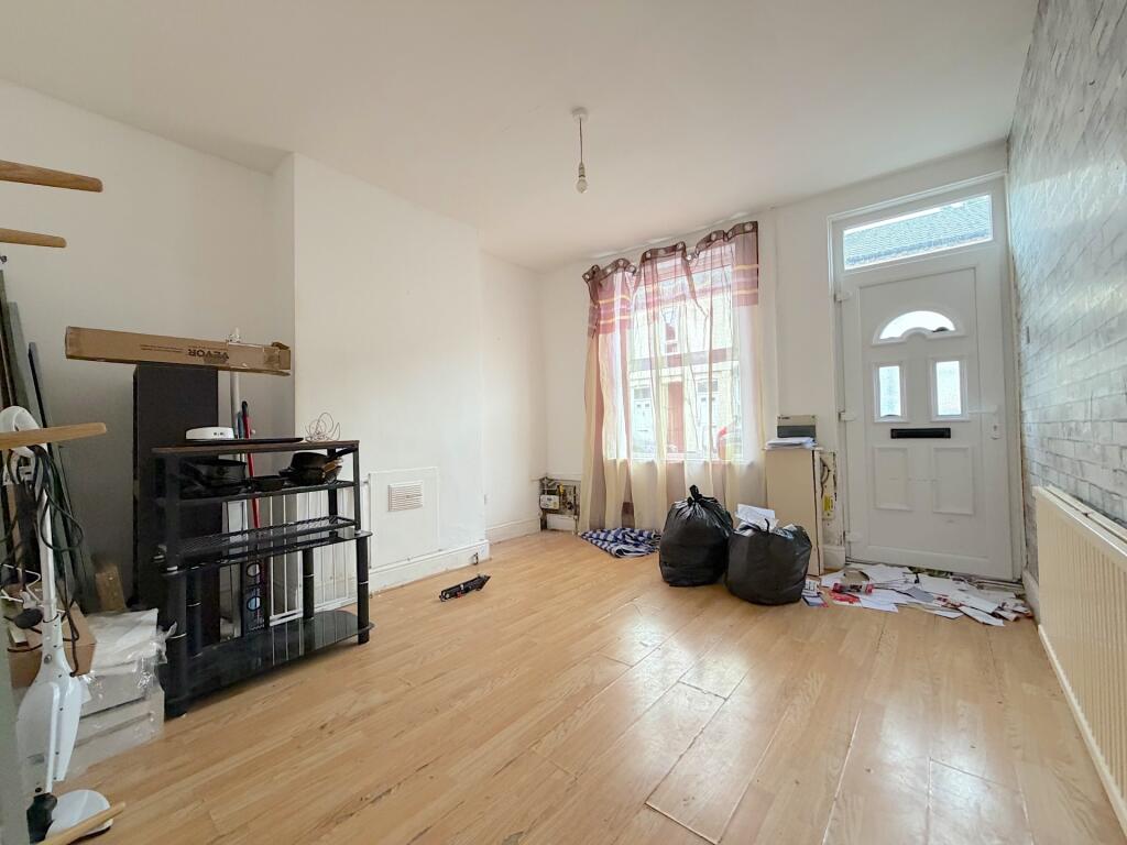 House in Wolverhampton, Low Hill - View 4