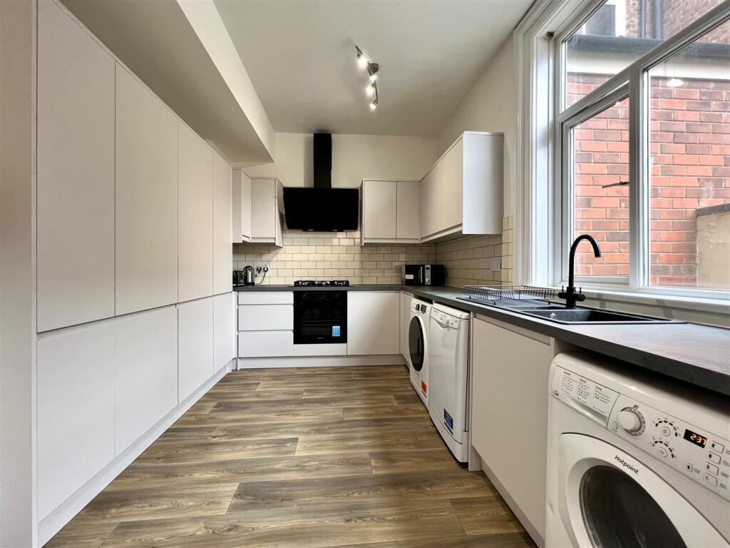 House in Newcastle upon Tyne - View 2