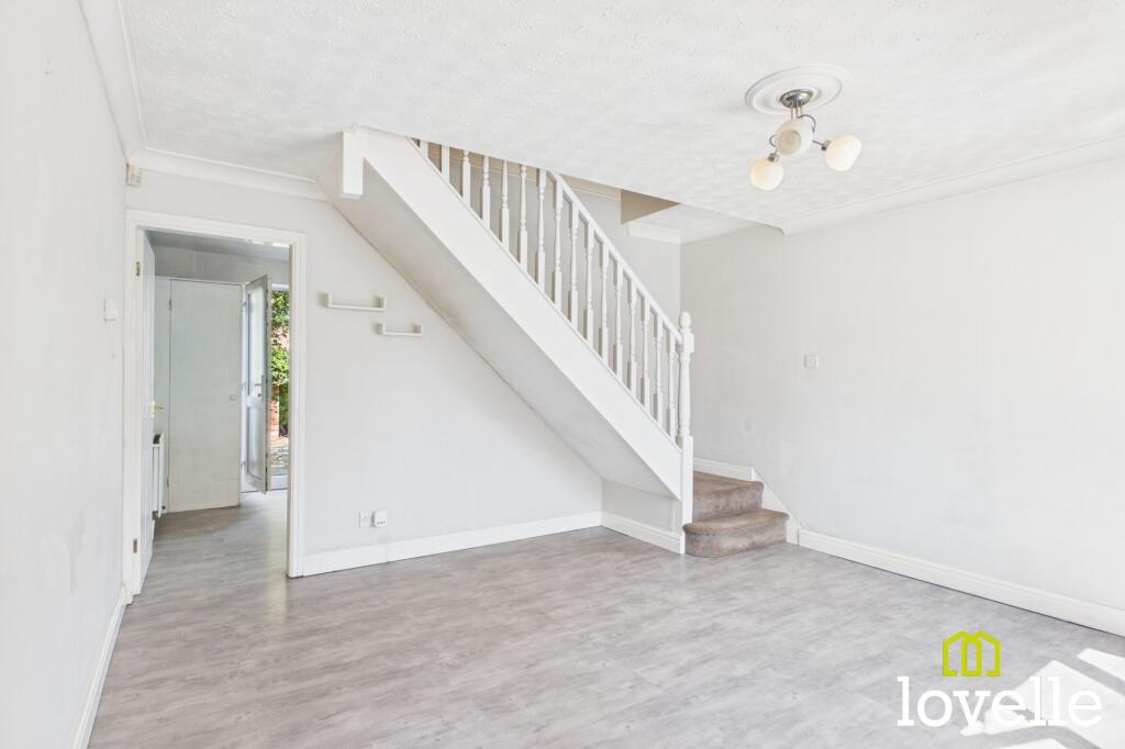 House in Hull - View 2