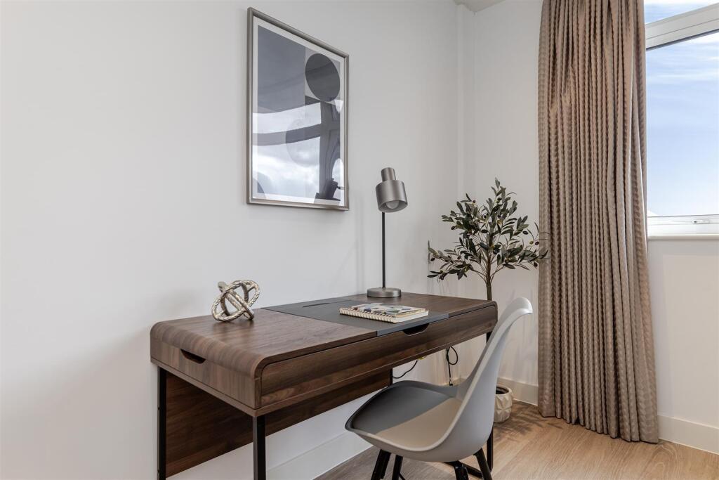 Apartment in St Albans - More