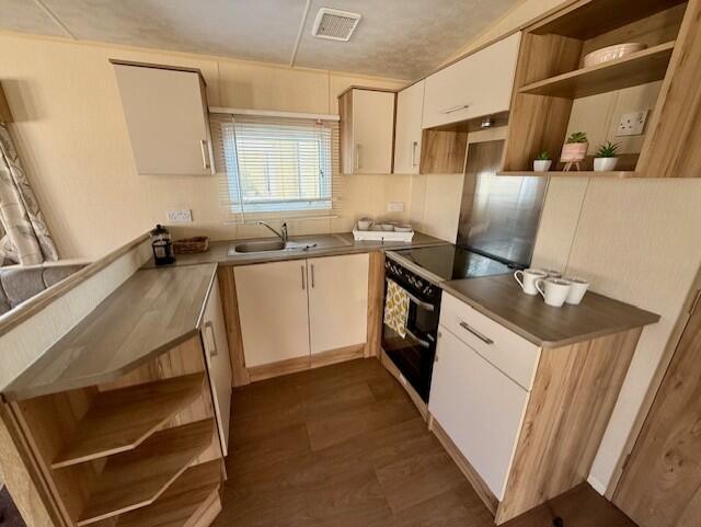 Trevella Caravan Park, Crantock, Cornwall - View 6