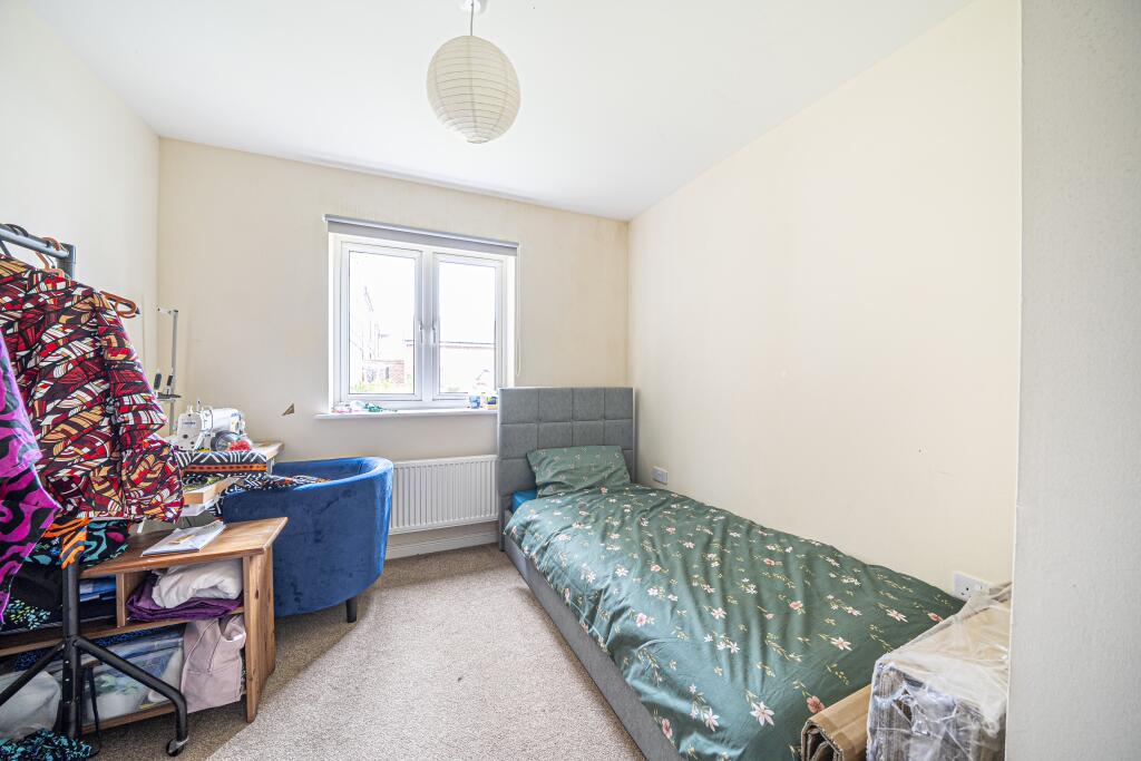 Apartment in Salisbury - View 5