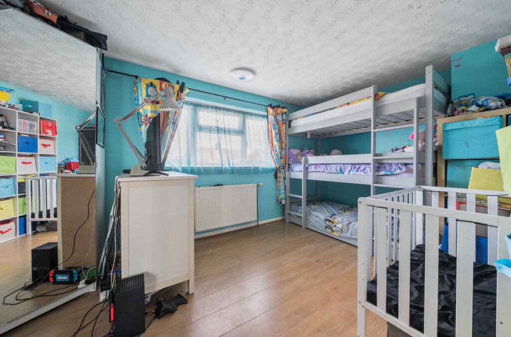 Medstead Road, Havant, PO9 - View 6