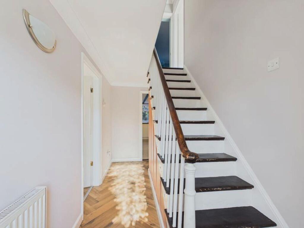 House in Huntingdonshire, Sawtry - More