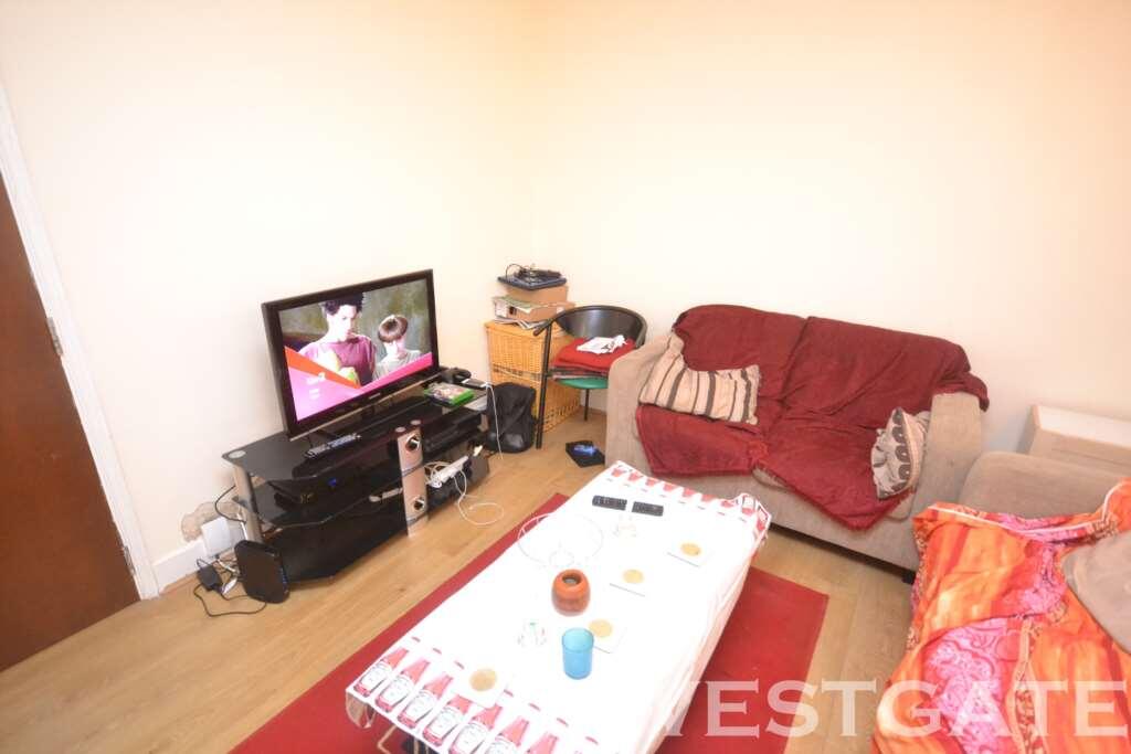 Main image of property: Donnington Gardens, Reading