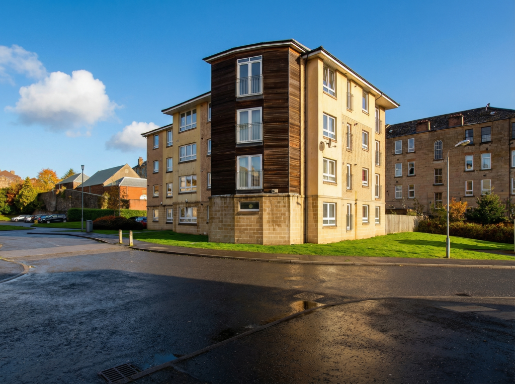 Main image of property: 0/1 4 Whitehill Court, Glasgow, G31 2BA
