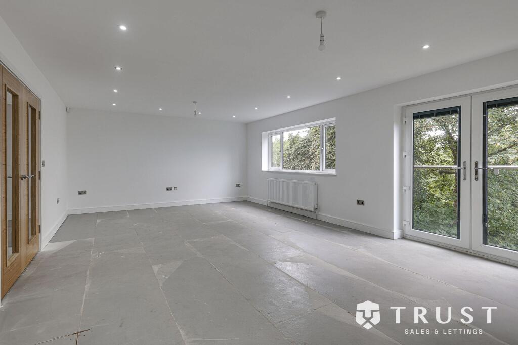 House in Kirklees, West Yorkshire - More