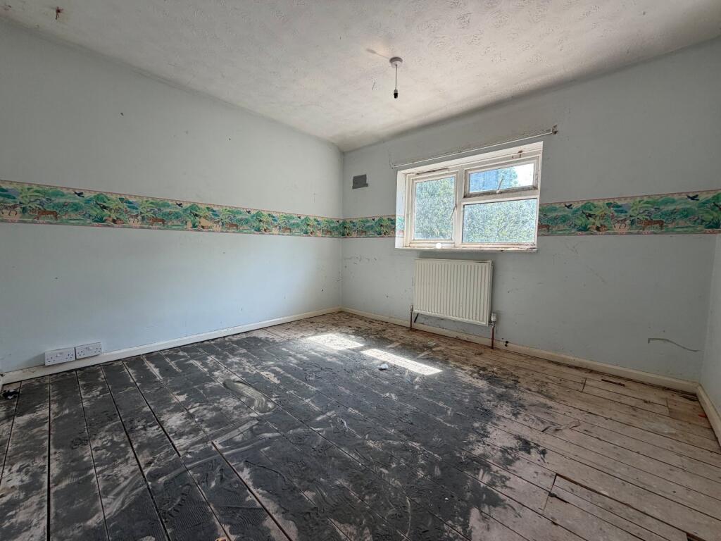 House in Worcester - View 4