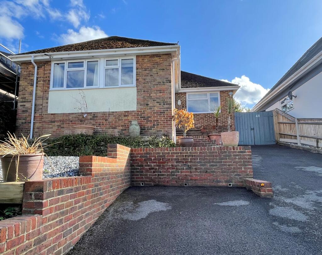 3-bed detached on Dale Road, Hythe, £400,000