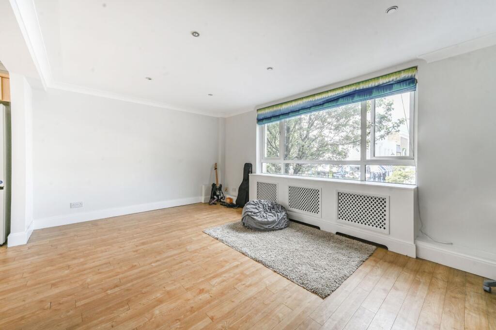 Apartment in London, Cremourne Estate, Brompton - View 2