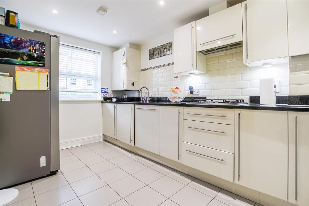 House in Dartford - View 3