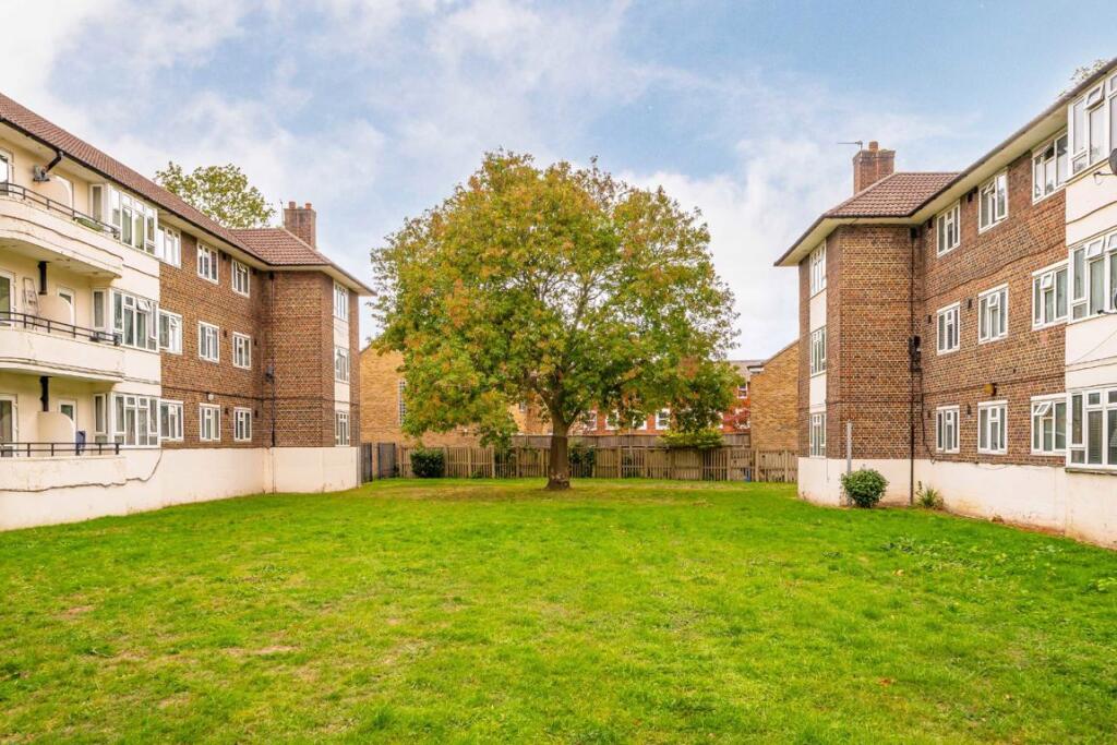 Apartment in London - More