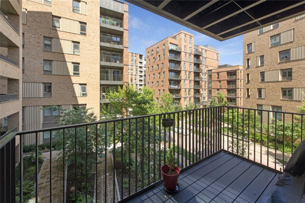 Apartment in London - More