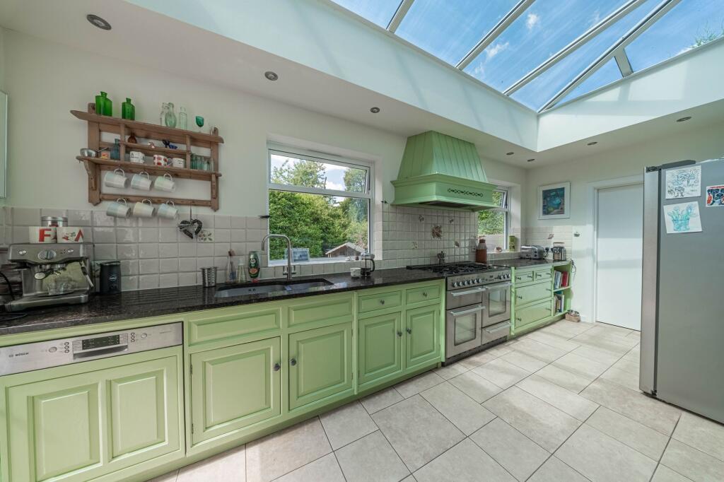 Birch Close, Haywards Heath, RH17 photo 4