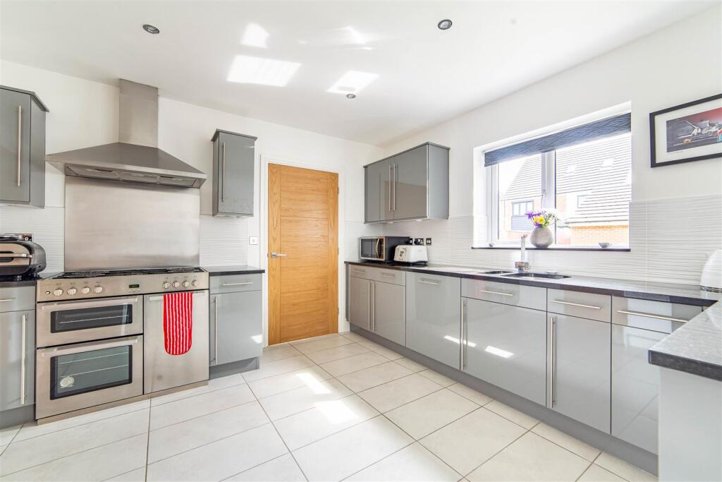 Ashwood Close, Great Park, NE13 photo 4
