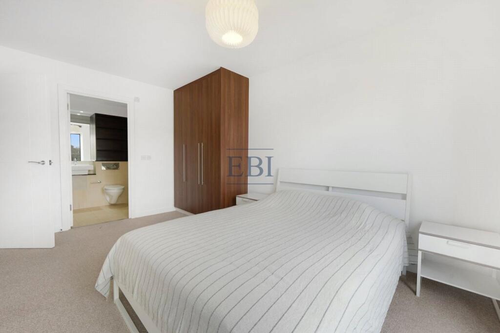 Apartment in London - View 4