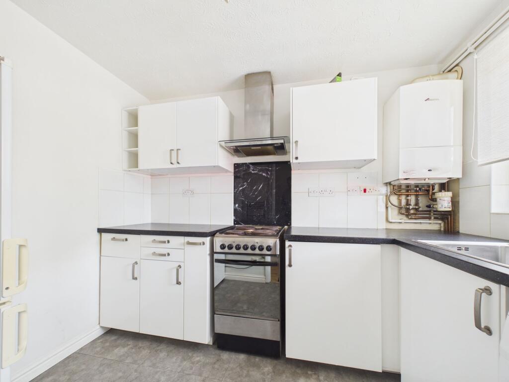Porlock Place, Calcot, RG31 - View 3