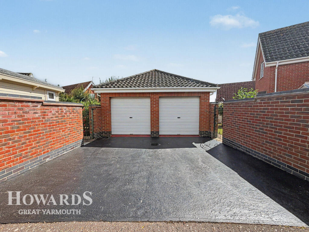 House in Great Yarmouth, Martham - View 2