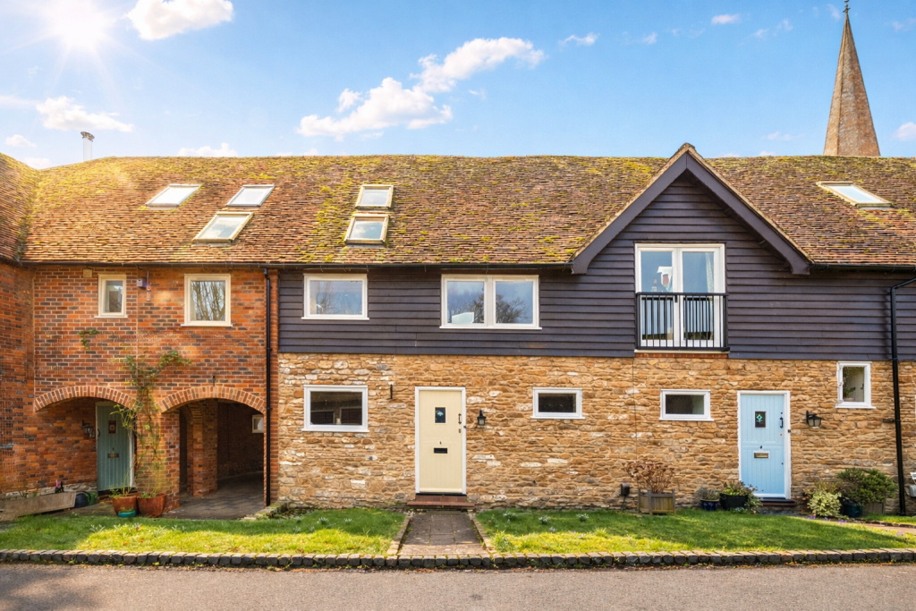 Main image of property: East St. Helen Street, Abingdon, OX14