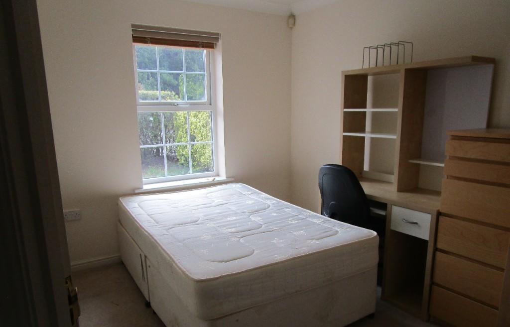 6 bedroom detached house for rent