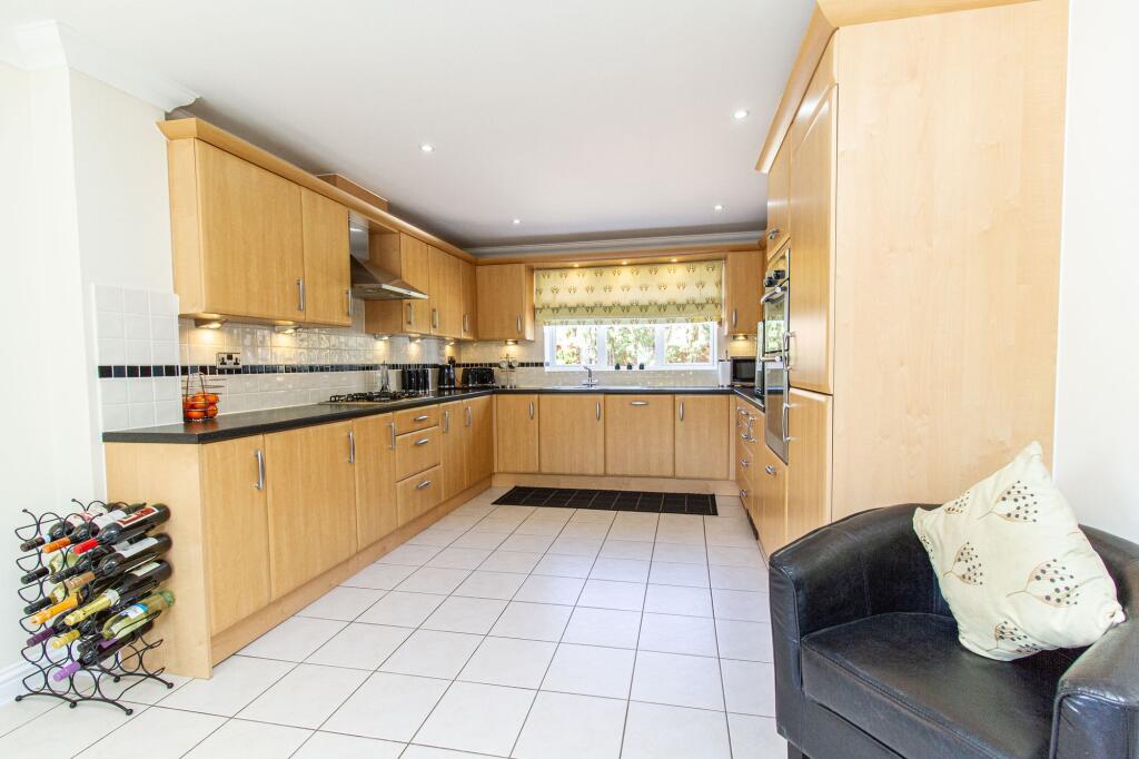 Ravelin Close, Fleet, GU51 photo 4