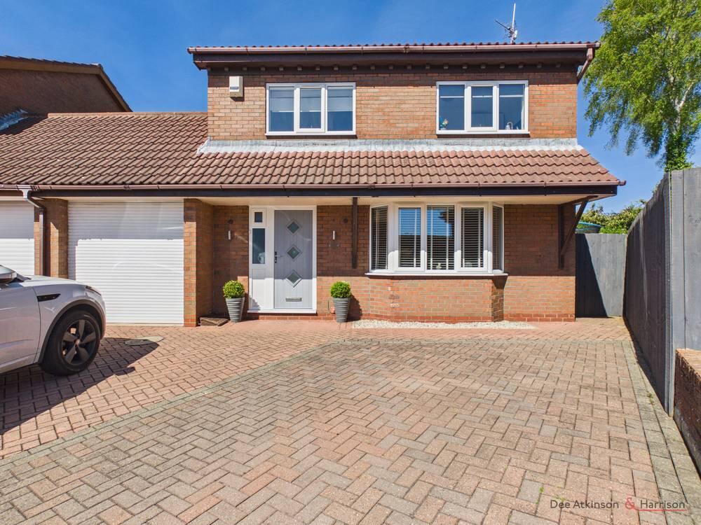Main image of property: Daisyfield Drive, Bilton, Hull, HU11 4BF