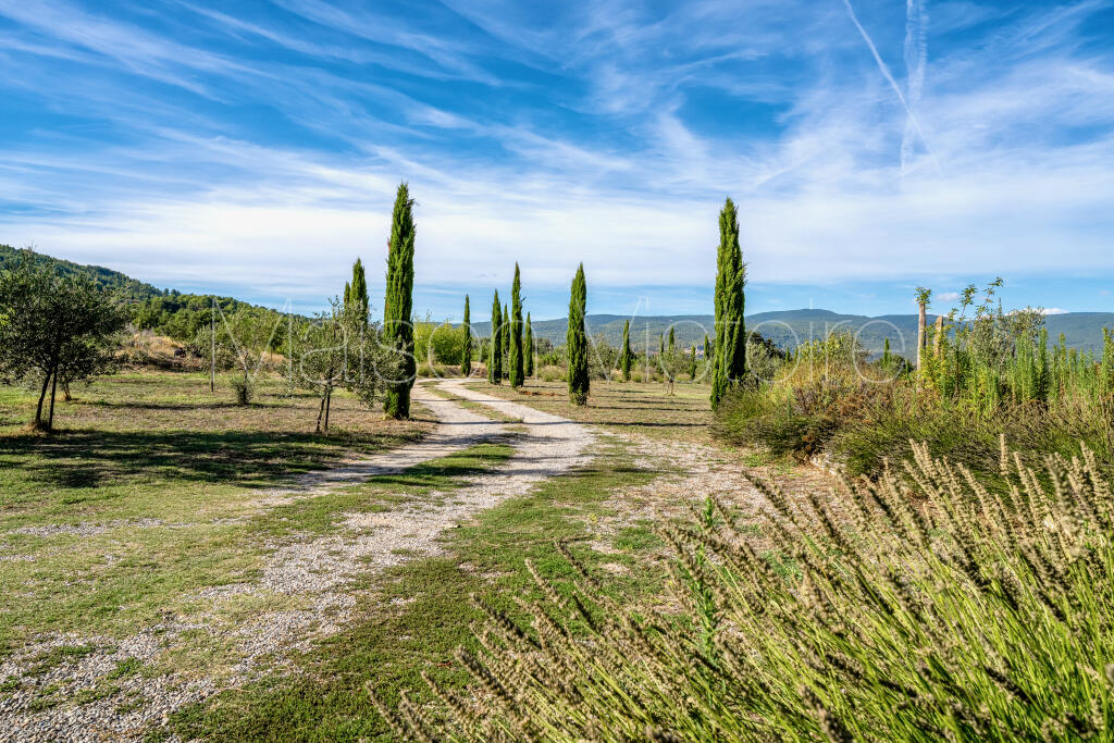 Main image of property: Provence-Alps-Cote d`Azur, Vaucluse, St-Saturnin-lès-Apt