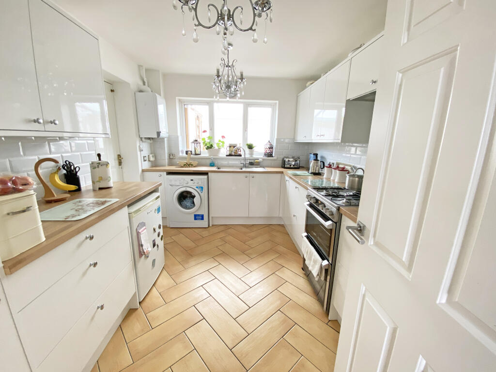 Sorrel Drive, Pen-Pedair-Heol, Hengoed, CF82 8LA photo 4