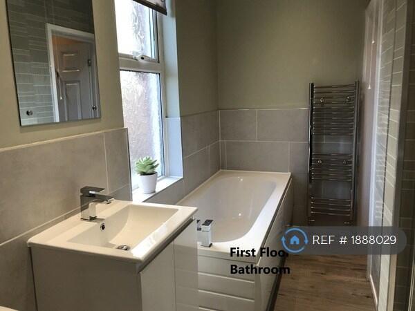 6 bedroom terraced house for rent