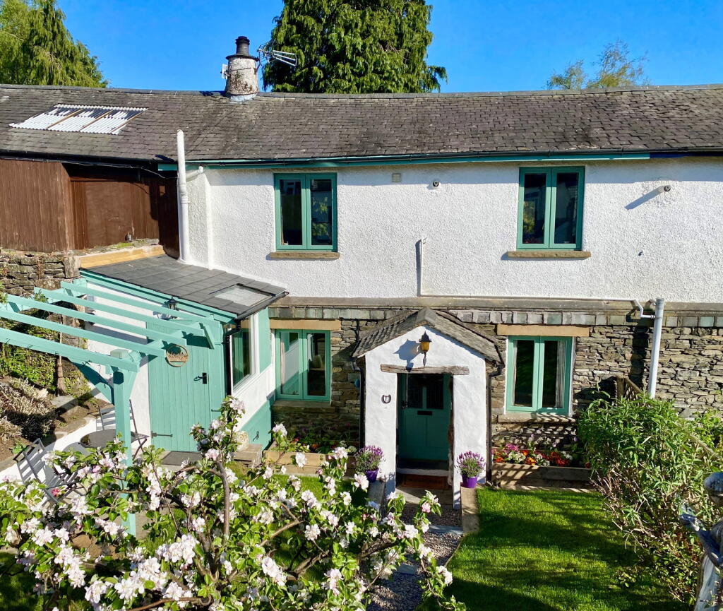 1 The Coach House, Cross Street, Windermere, LA23 1AE photo 2