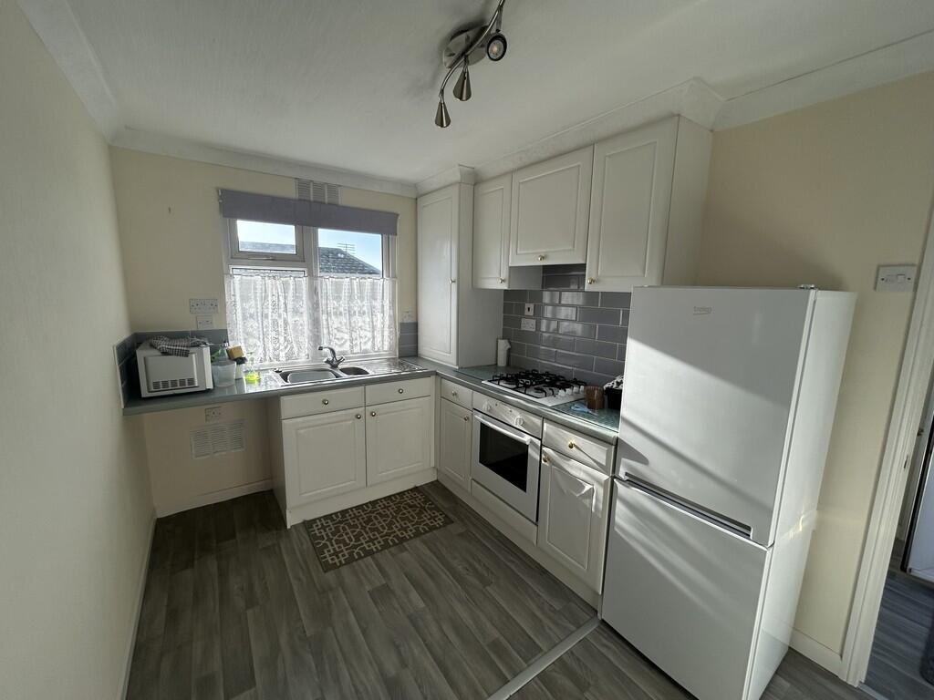 Woodbine Close, Waltham Abbey - View 3