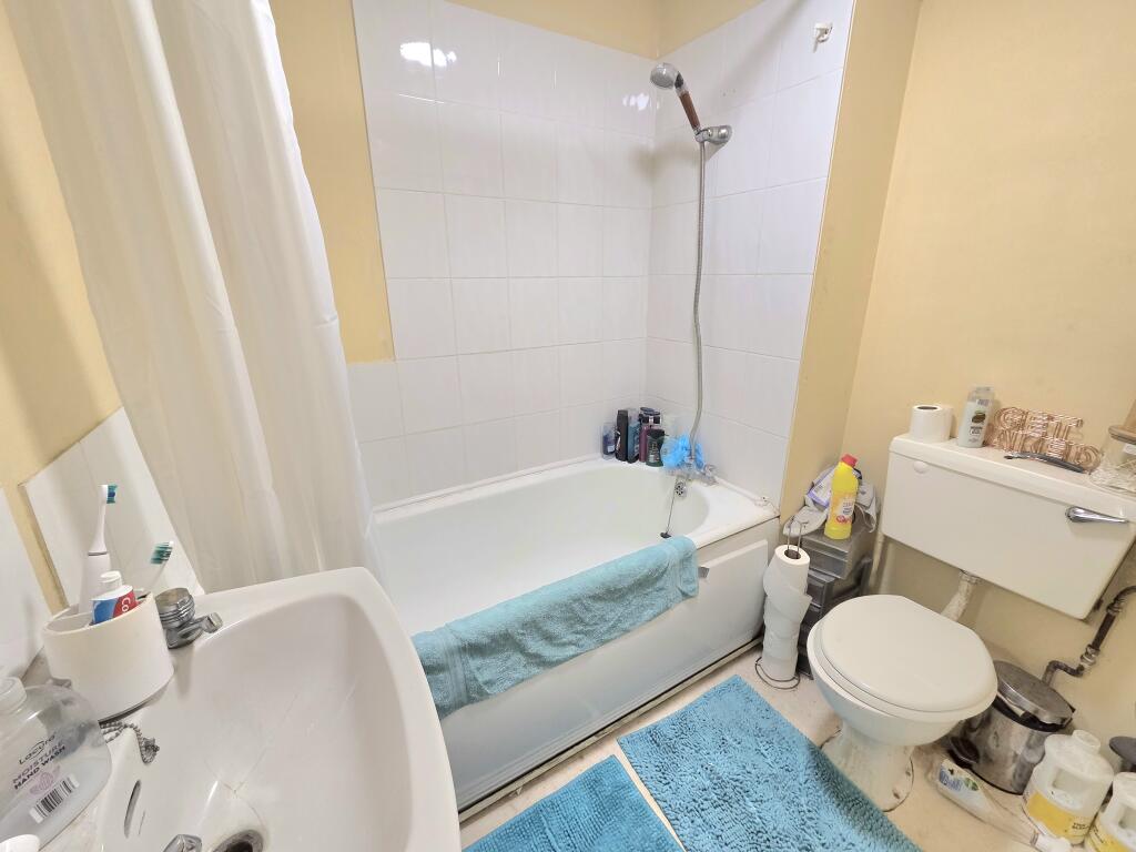 Chidham Close, Havant - View 6