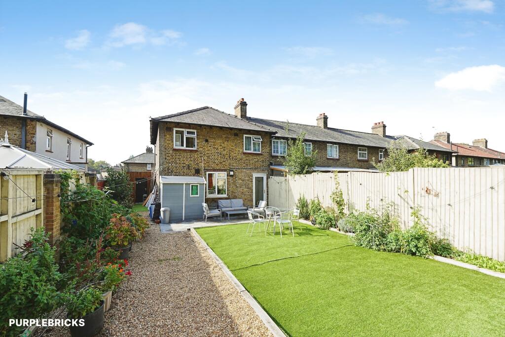 House in London, Royal Borough of Greenwich - View 2