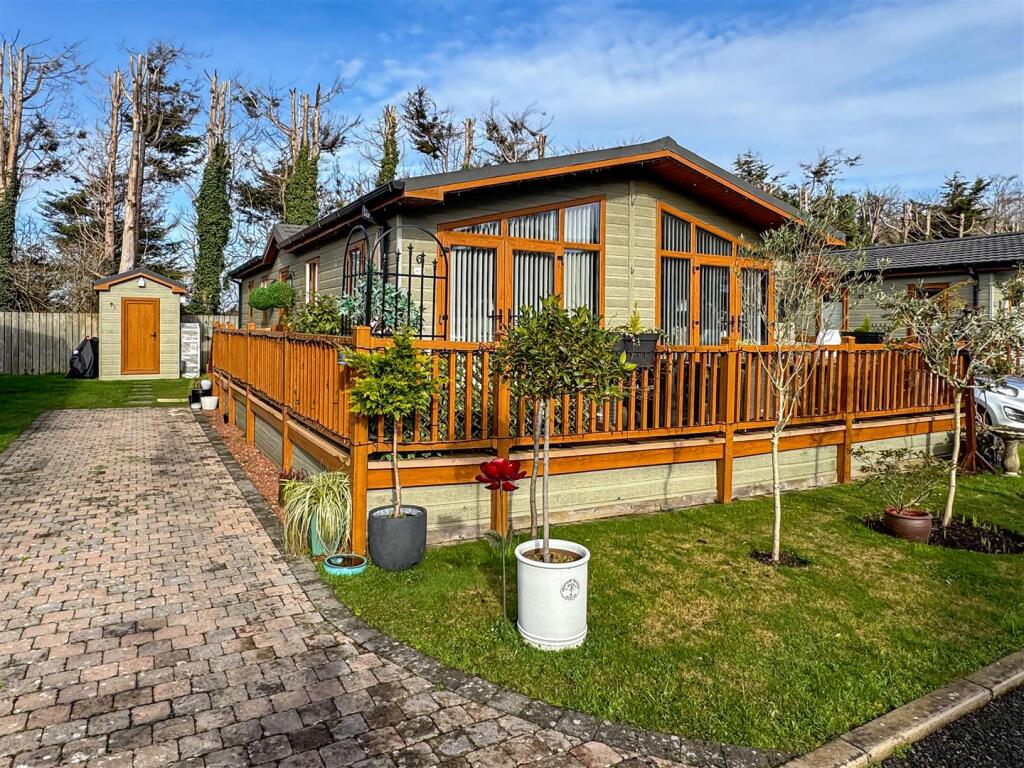 Main image of property: Jaybelle Grange, Climping