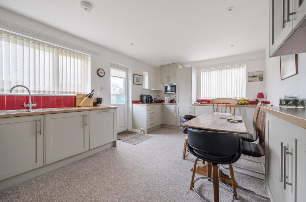 Creech Heathfield, Taunton, TA3 photo 3