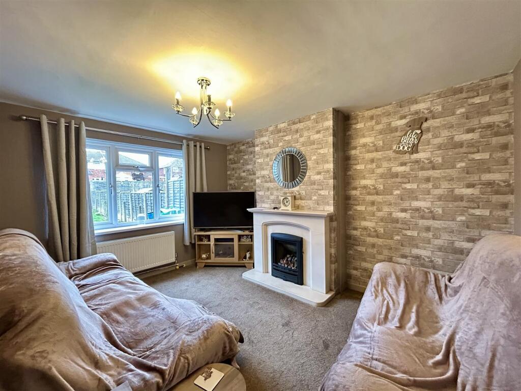 Cranmoor Crescent, Halesowen - View 3
