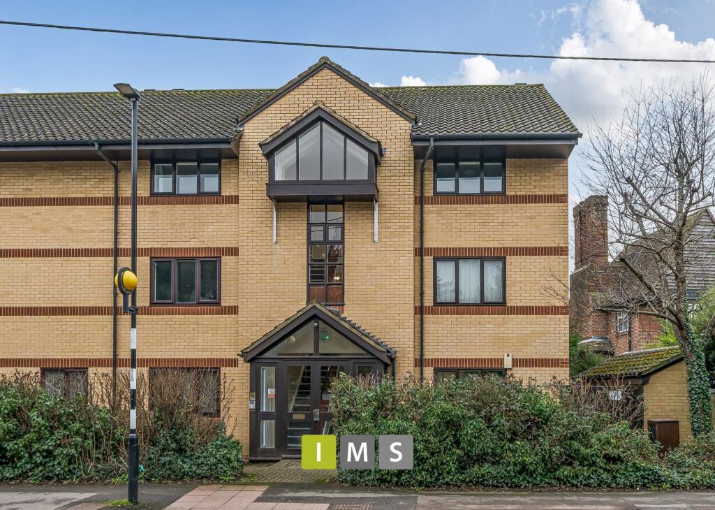 Main image of property: London Road, Regal Court, OX26