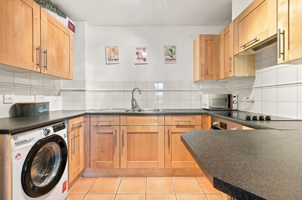 Apartment in London - More