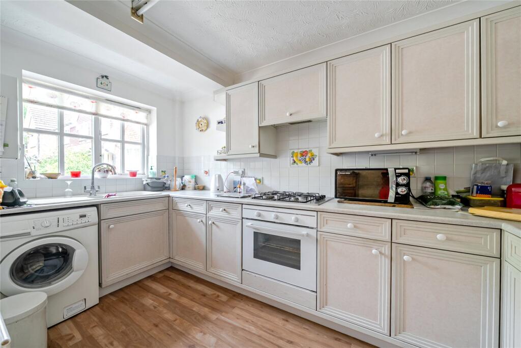 Duxberry Close, Bromley photo 4