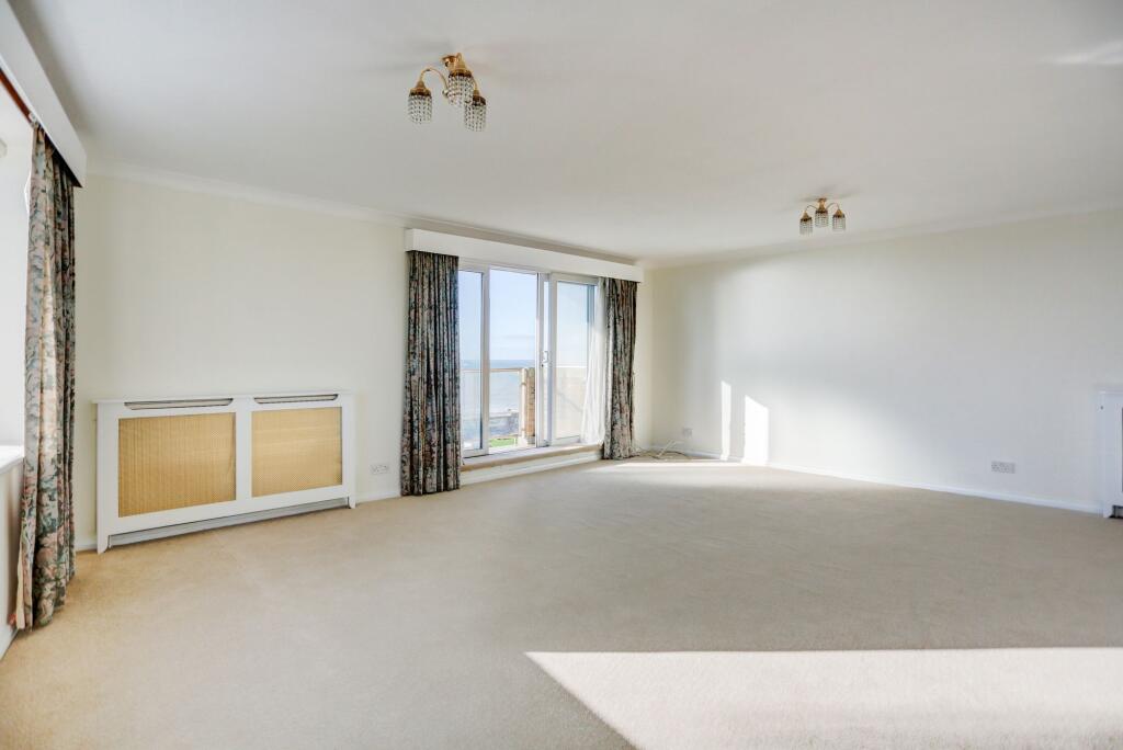 Apartment in Hove, Brighton and Hove - View 4