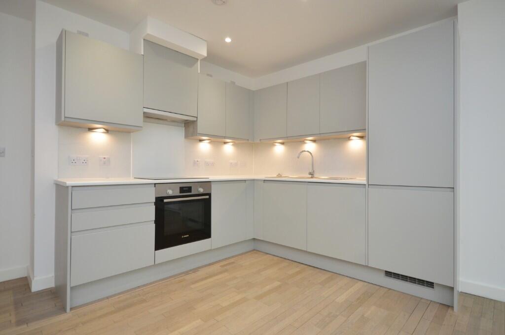 Apartment in Bristol - View 2