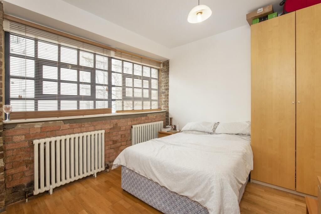 Apartment in London - View 5